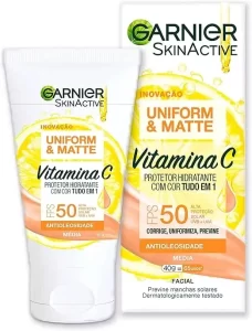Protetor solar facial Garnier Uniform e Matte Vitamina C FPS 50 40g